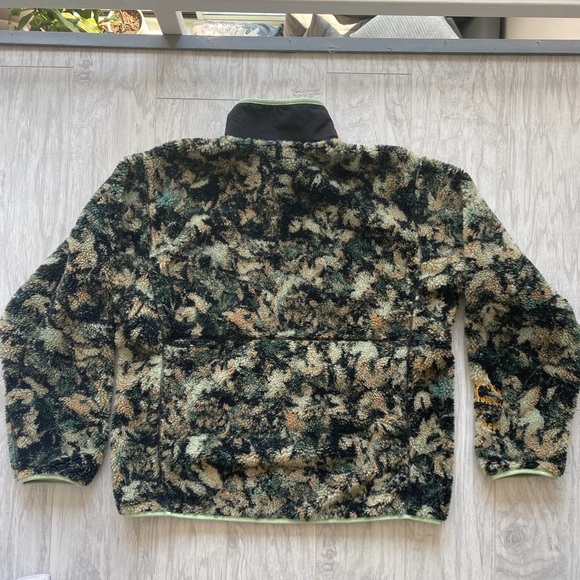 The North Face Full Zip-Up Jacket (Large) - Picture 3 of 7